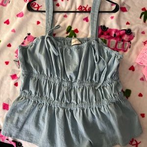 Universal thread scrunched tank top.